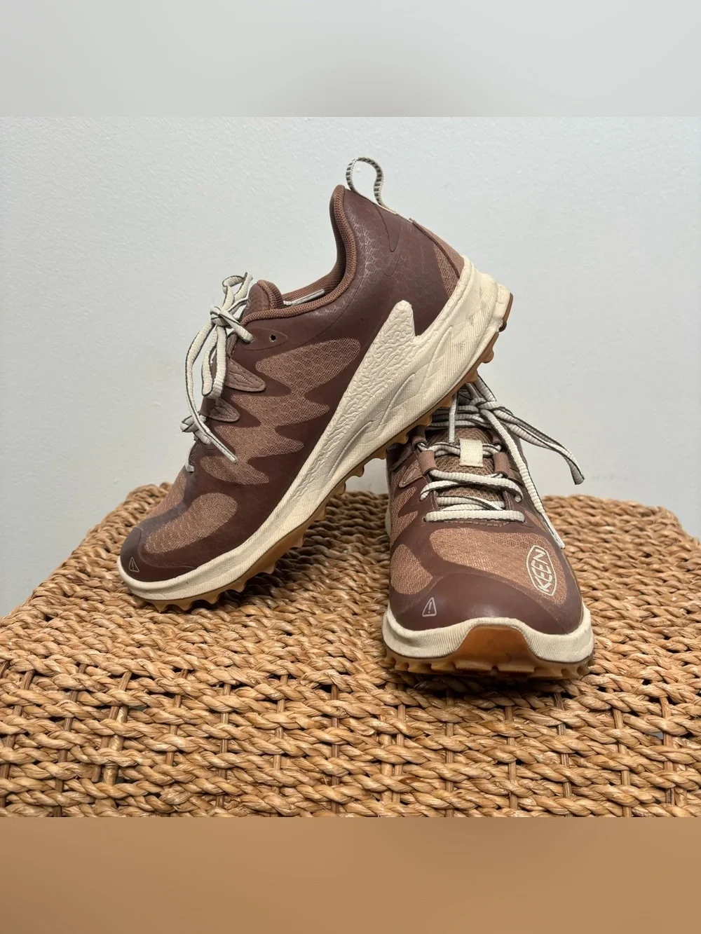 Keen Sneakers Women's 7.5 Zionic Waterproof Hiking Shoe